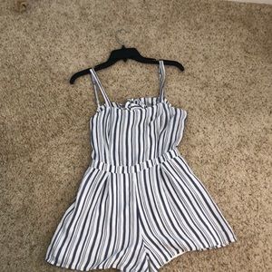 Hollister romper